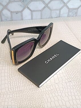 New Chanel 5435 C.501/6G Black/Gold, Grey Gradient Lens RECTANGLE SUNGLASSES .